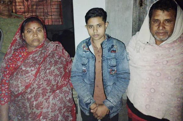 নারী থেকে পুরুষে রূপান্তরিত সিরাজগঞ্জের তমা সরকার ! ব্যাপক চাঞ্চল্য