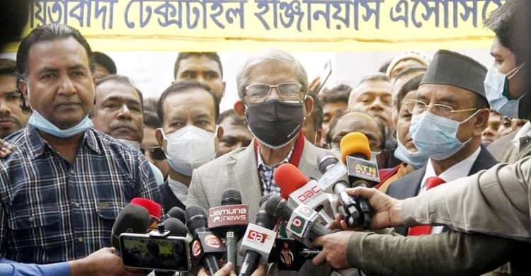 সরকার ভ্যাকসিন নিয়ে লুটপাটে নিমগ্ন: ফখরুল