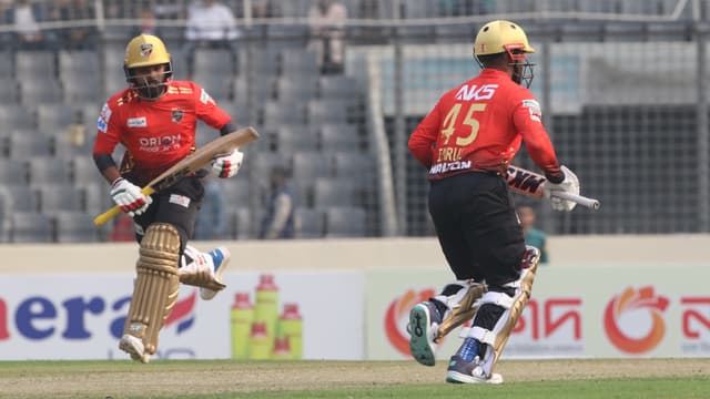 বিপিএলের উদ্বোধনী ম্যাচেই শরিফুলের হ্যাটট্রিক