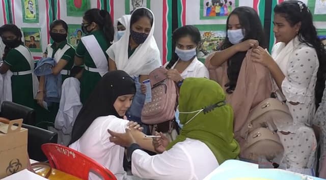 সারা দেশে টিকা কার্যক্রম জোরদার