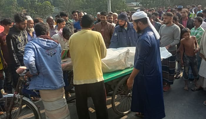 গোয়ালন্দে সড়ক দূর্ঘটনায় ষ্কুল ভ্যান চালকের মৃত্যু
