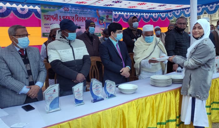 ধামইরহাটে ৫০তম শীতকালিন ক্রীড়া প্রতিযোগিতার পুরস্কার বিতরণ