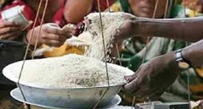 ধামইরহাটে সরকারিভাবে খোলা বাজারে চাল বিক্রি শুরু
