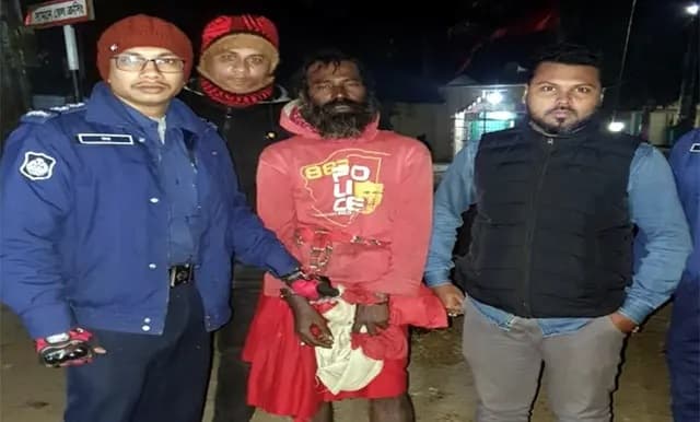 মাকে হত্যা করে সন্ন্যাসী বেশ, হয়নি শেষ রক্ষা