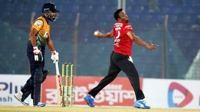 ঢাকাকে হারিয়ে টানা পঞ্চম জয় বরিশালের