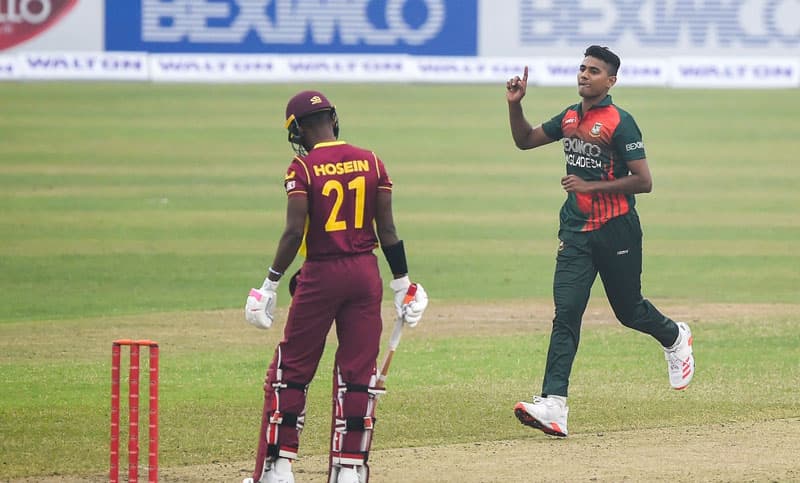 ১৪৮ রানে থেমে গেল ওয়েস্ট ইন্ডিজ