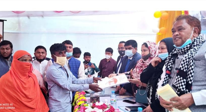 উখিয়ায় প্রধানমন্ত্রীর ঘর পেল ৩৫ পরিবার