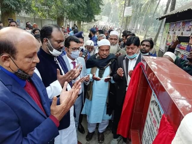 গোপালপুর উপজেলা পরিষদের নতুন মসজিদের ভিত্তিস্থাপন করেন এমপি