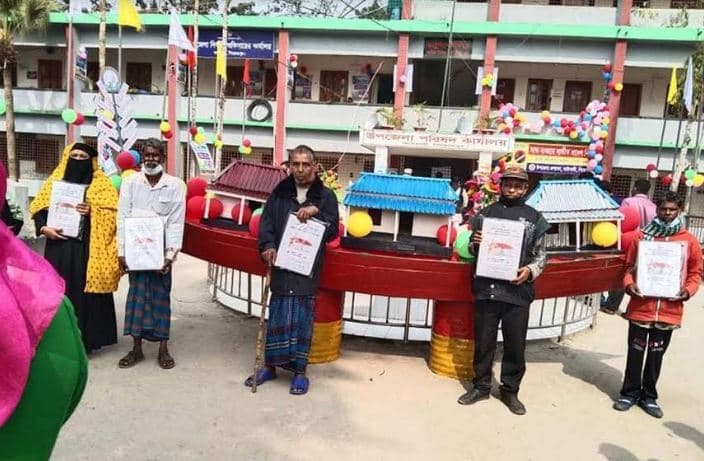কাউখালীতে ৫০ জন গৃহহীন পরিবারকে জমি ও ঘর প্রদান
