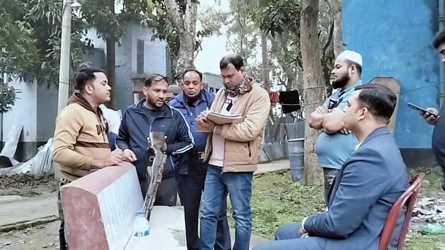 নোয়াখালীতে থানার পুকুরে লুট হওয়া রাইফেল উদ্ধার