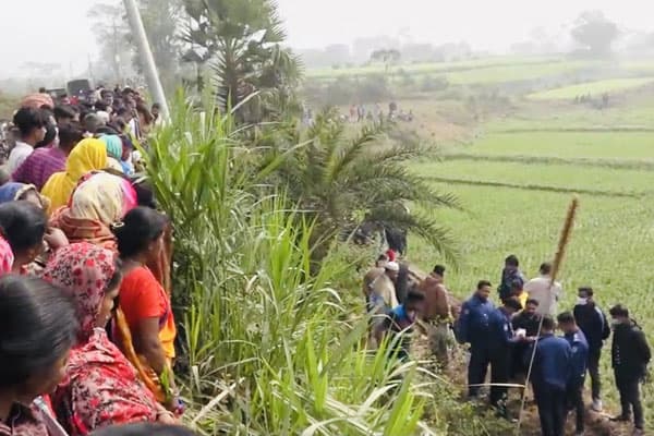 সাভারে দুজনকে কুপিয়ে ও পিটিয়ে হত্যা