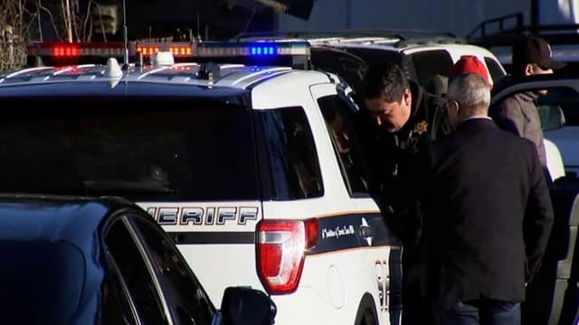 যুক্তরাষ্ট্রে এবার পৃথক বন্দুক হামলায় নিহত ৯