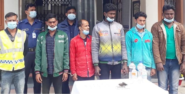 কালিগঞ্জে মদ, গাঁজা, ইয়াবা সহ গ্রেপ্তার ৬