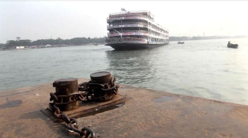 বরিশাল-ঢাকা রুটে লঞ্চ শ্রমিকদের কর্মবিরতি