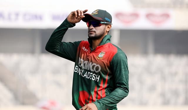 সাকিবের আন্তর্জাতিক ক্রিকেটে রেকর্ড ৬০০০ রান, ৩০০ উইকেট