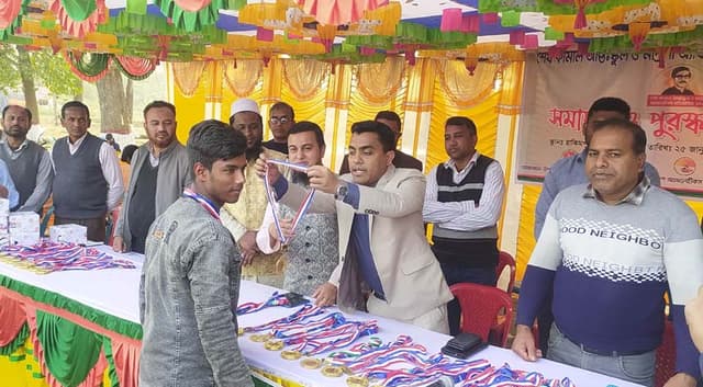 হিলিতে শেখ কামাল অ্যাথলেটিকস প্রতিযোগিতার পুরস্কার বিতরণ