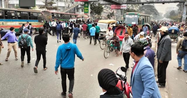 ঢাকা ও সিটি কলেজের শিক্ষার্থীদের মধ্যে সংঘর্ষ