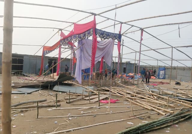 নিয়ামতপুরে বন্ধ হলো অশ্লীল যাত্রাপালা, ১ লাখ টাকা জরিমানা