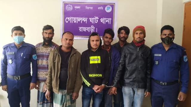 গোয়ালন্দে দালাল ও পরোয়ানা ভুক্ত আসামীসহ গ্রেপ্তার ৬