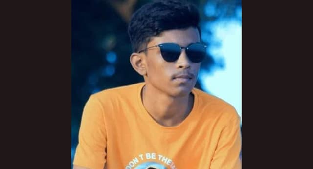 টিকা দিতে গিয়ে বাসচাপায় দুই শিক্ষার্থী নিহত