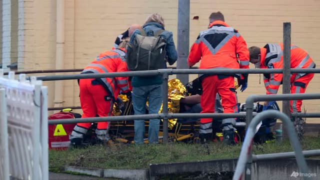 জার্মানিতে ট্রেনে ছুরি হামলায় নিহত ২