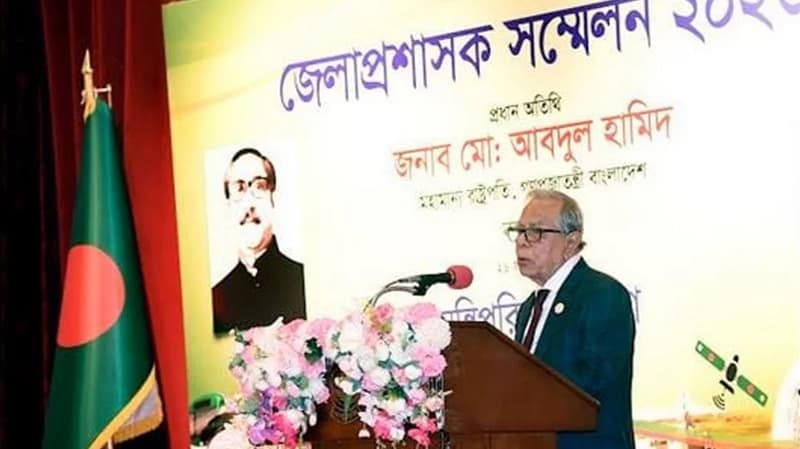 ক্ষমতার অপপ্রয়োগ না করতে ডিসিদের নির্দেশ দিলেন রাষ্ট্রপতি