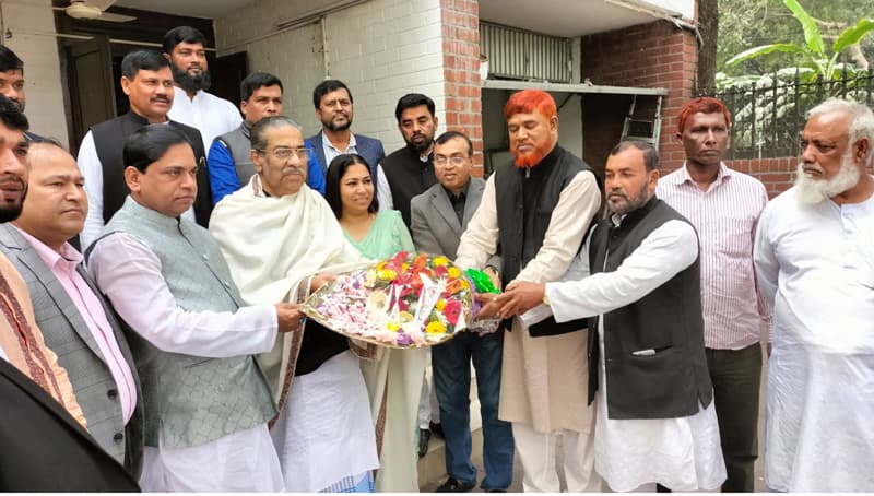 আওয়ামী লীগে যোগ দিলেন কুয়াকাটা পৌর মেয়র আনোয়ার