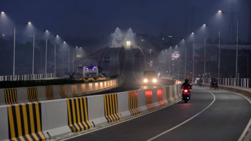 মধ্যরাতে মাওয়ায় ঘুরতে গিয়ে এক বন্ধুর মৃত্যু, দুজন আহত