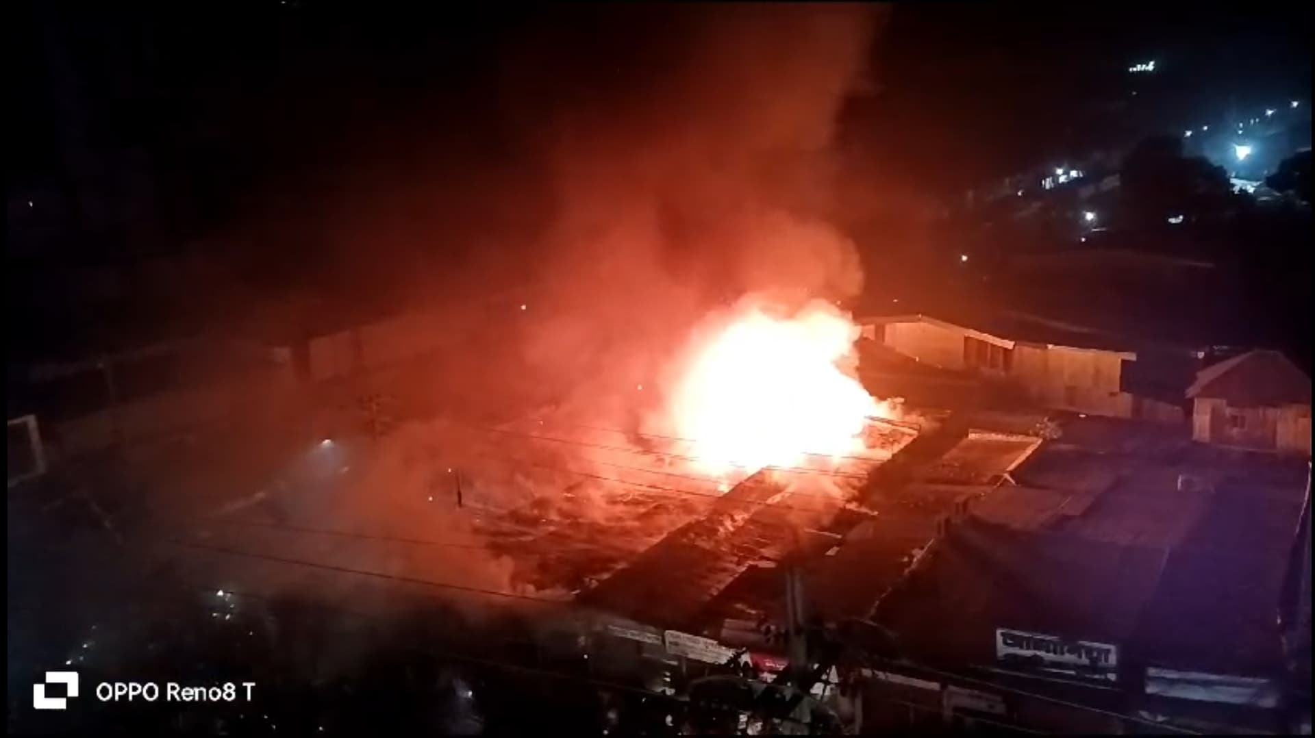 চৌমুহনীতে শর্ট সার্কিটের আগুনে পুড়ল ১৫ দোকান