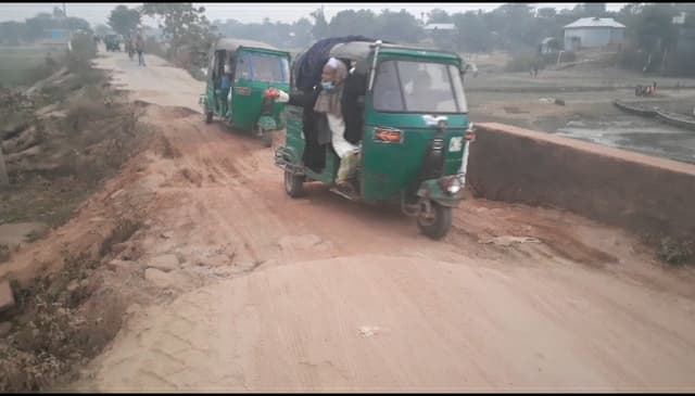 সরাইল-অরুযাইল রাস্তা'র আগা-নিস ভালো, পেট খারাপ!