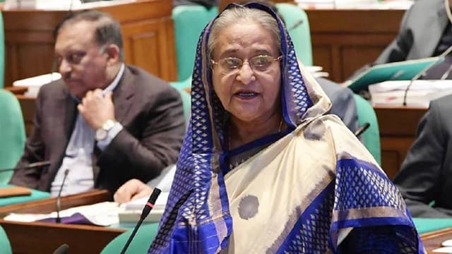 করোনার টিকা আগে কারা পাবেন, জানালেন প্রধানমন্ত্রী