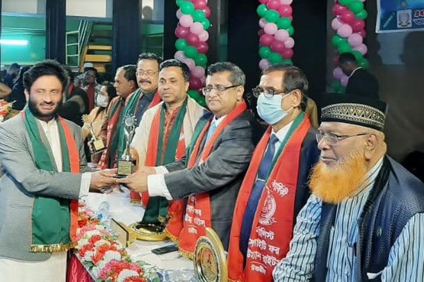 নেলসন ম্যান্ডেলা গোল্ডেন অ্যাওয়ার্ড-২০২১’ পেলেন হাফেজ মাে. রশিদ আলম