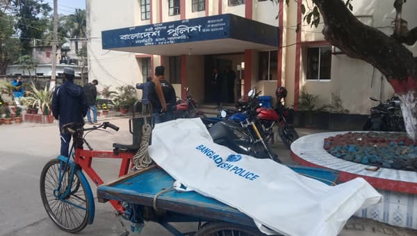 মায়ের ওড়না দিয়ে গলায় ফাঁস কিশোরের, মরদেহ উদ্ধার