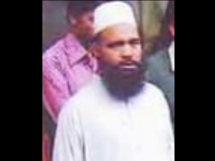 ফরিদপুরে মাদ্রাসার সুপার কতৃক স্কুল শিক্ষকের বাড়ি দখল
