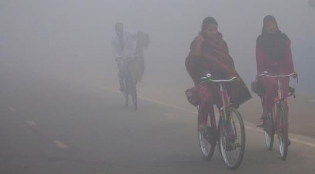 শীতে বিপর্যস্ত উত্তরের জনজীবন
