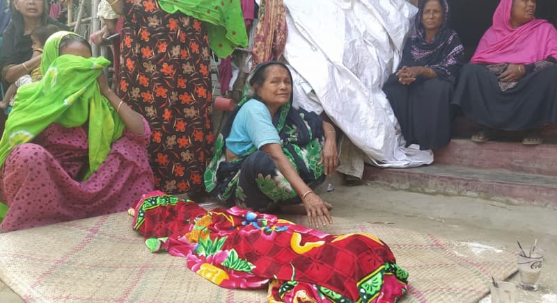 দেবীদ্বারে খেলতে গিয়ে ট্রাক্টরের চাপায় শিশুর মৃত্যু