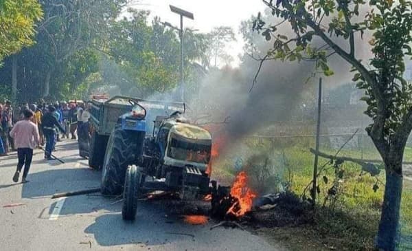 কালকিনিতে মাহিন্দ্রা চাপায় একজনের মৃত্যু, বিক্ষুদ্ধ জনতা
