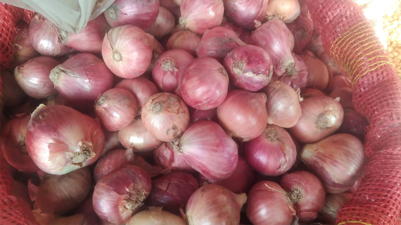 আবারো পেঁয়াজের দামে সেঞ্চুরি!