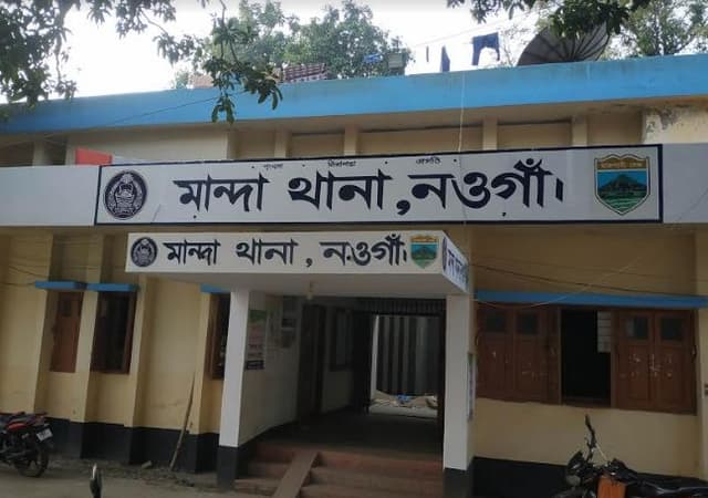 ক্ষেত থেকে সবজি নিয়ে বাড়ি ফেলা হলোনা কৃষক আমজাদের