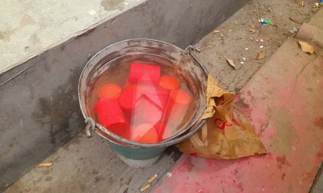 নওগাঁয় আম বাগানে ১৮টি তাজা ককটেল উদ্ধার