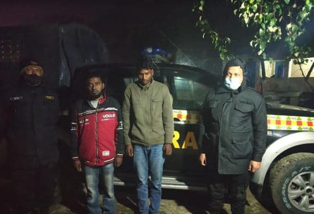 আশুলিয়ায় ২ মাদক কারবারি আটক