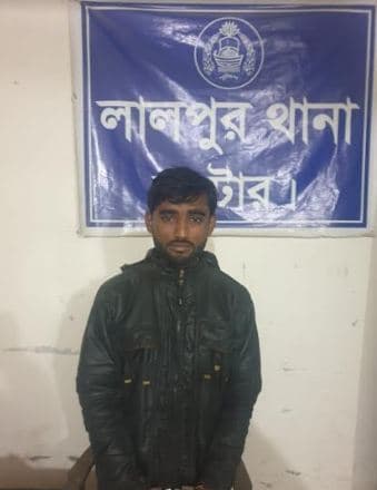 লালপুরে গৃহবধু গণধর্ষণ মামলার পলাতক আসামী আটক