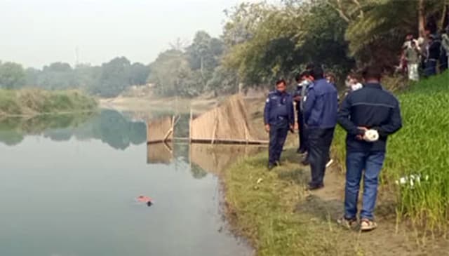 বড়াল নদী থেকে অজ্ঞাত বৃদ্ধার লাশ উদ্ধার