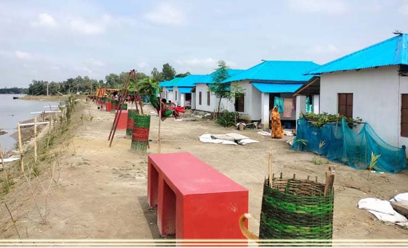 দৃষ্টিনন্দন ‘শিশুপার্ক’ পেয়ে খুশি আত্রাইয়ে আশ্রয়ন প্রকল্পের শিশুরা