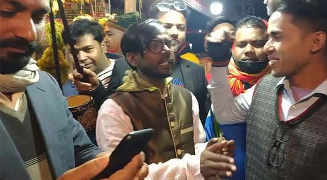 একতারা নিয়ে হারলেন হিরো আলম