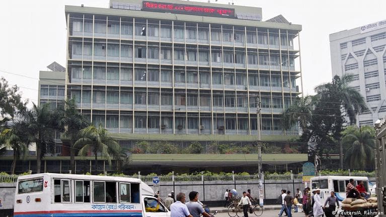 রাজনৈতিক প্রভাব এড়াতে বড় সংস্কার আসছে ব্যাংকিং খাতে