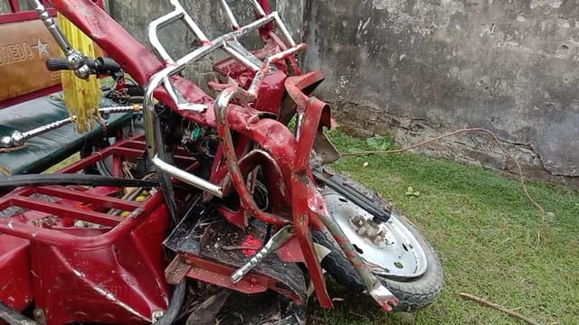 কলাপাড়ায় বাস চাপায় ইজি বাইকের ২ যাত্রী নিহত