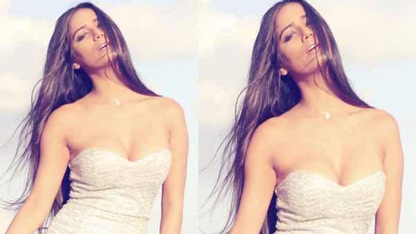 বলি অভিনেত্রী পুনম পান্ডে আর নেই, ভূগছিলেন জরায়ু ক্যান্সারে!