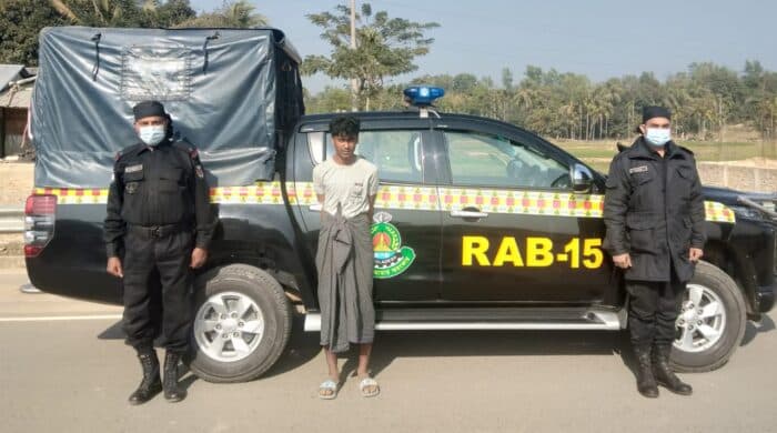 উখিয়ায় পৌণে ১৮ হাজার পিস ইয়াবা নিয়ে এক রোহিঙ্গা আটক