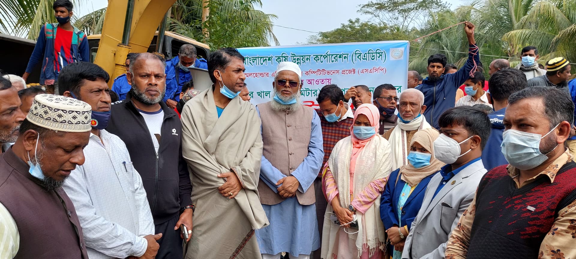 কাউখালীতে খাল উদ্ধার, শুরু হয়েছে খনন